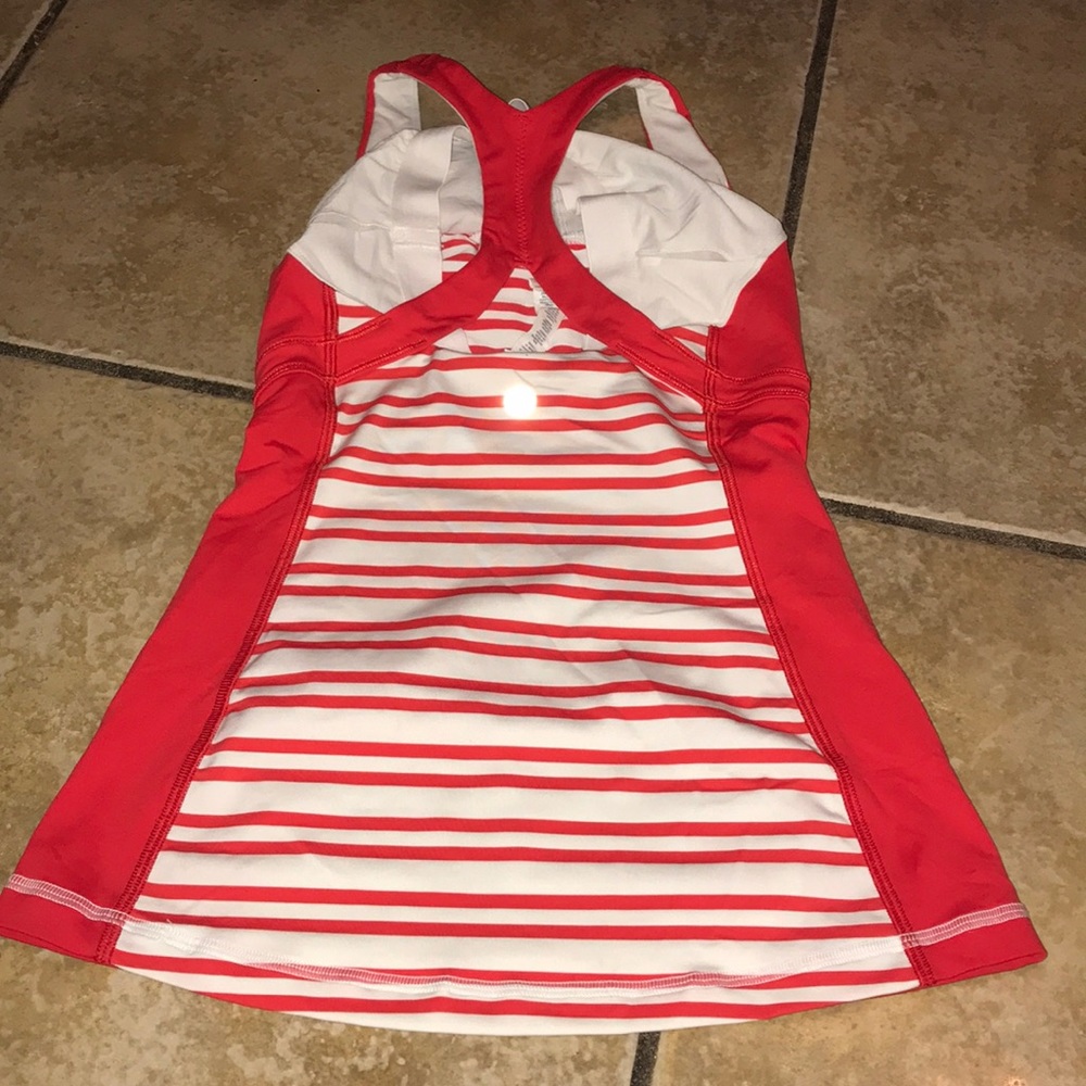 Lululemon Run Fast Track Tank Size 2 - Picture 3 of 3